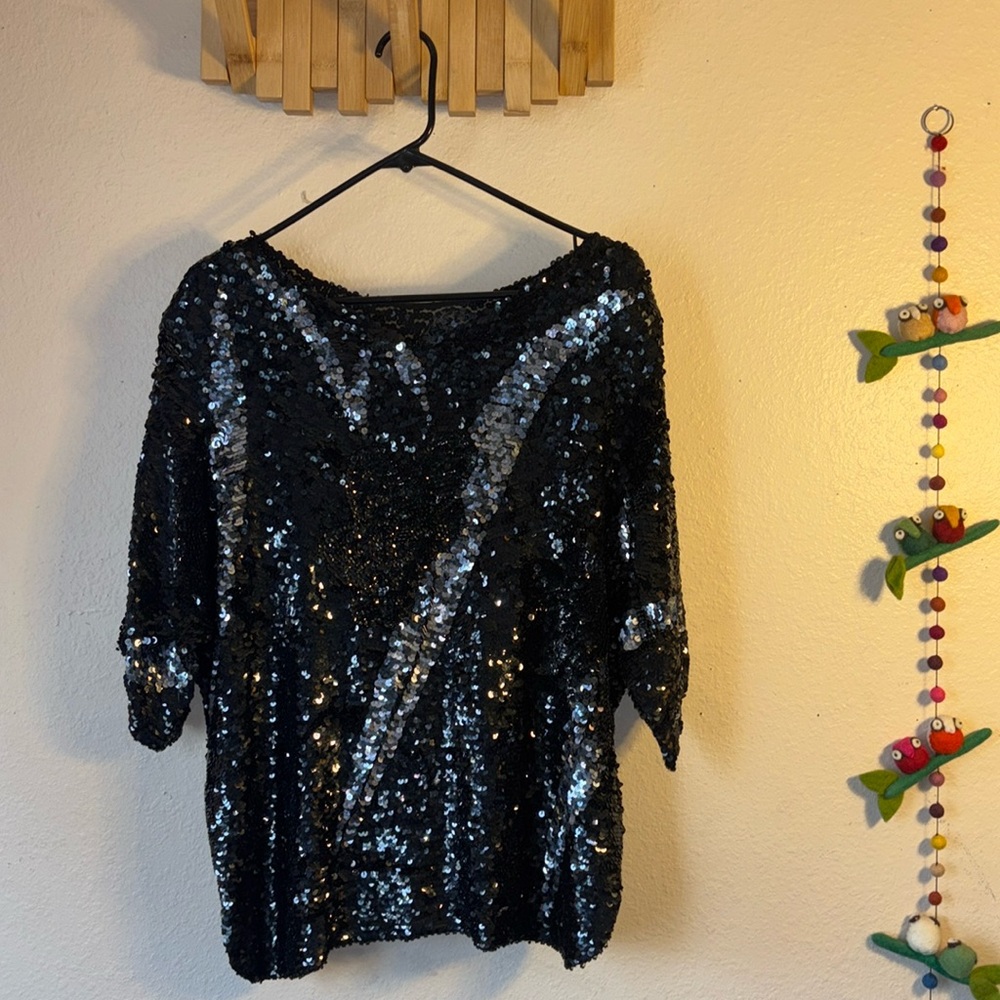 Vintage 80s black and silver Sequin Sparkle Short Sleeve with shoulder pads T